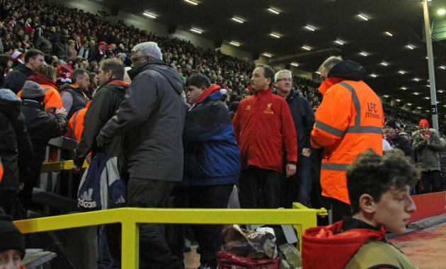 liverpool-sunderland-supporters-walkout-protest_3411900